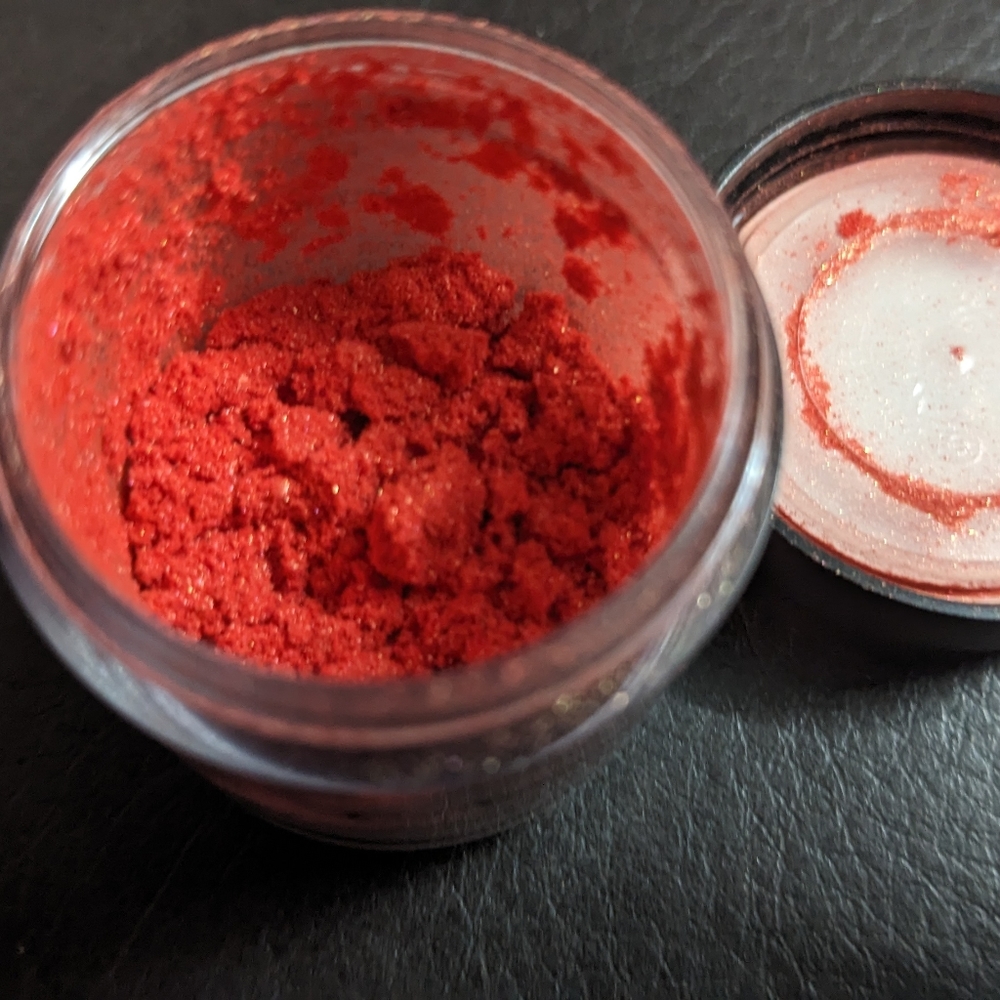 MAC Cosmetics Pigment Electric Coral old style jar